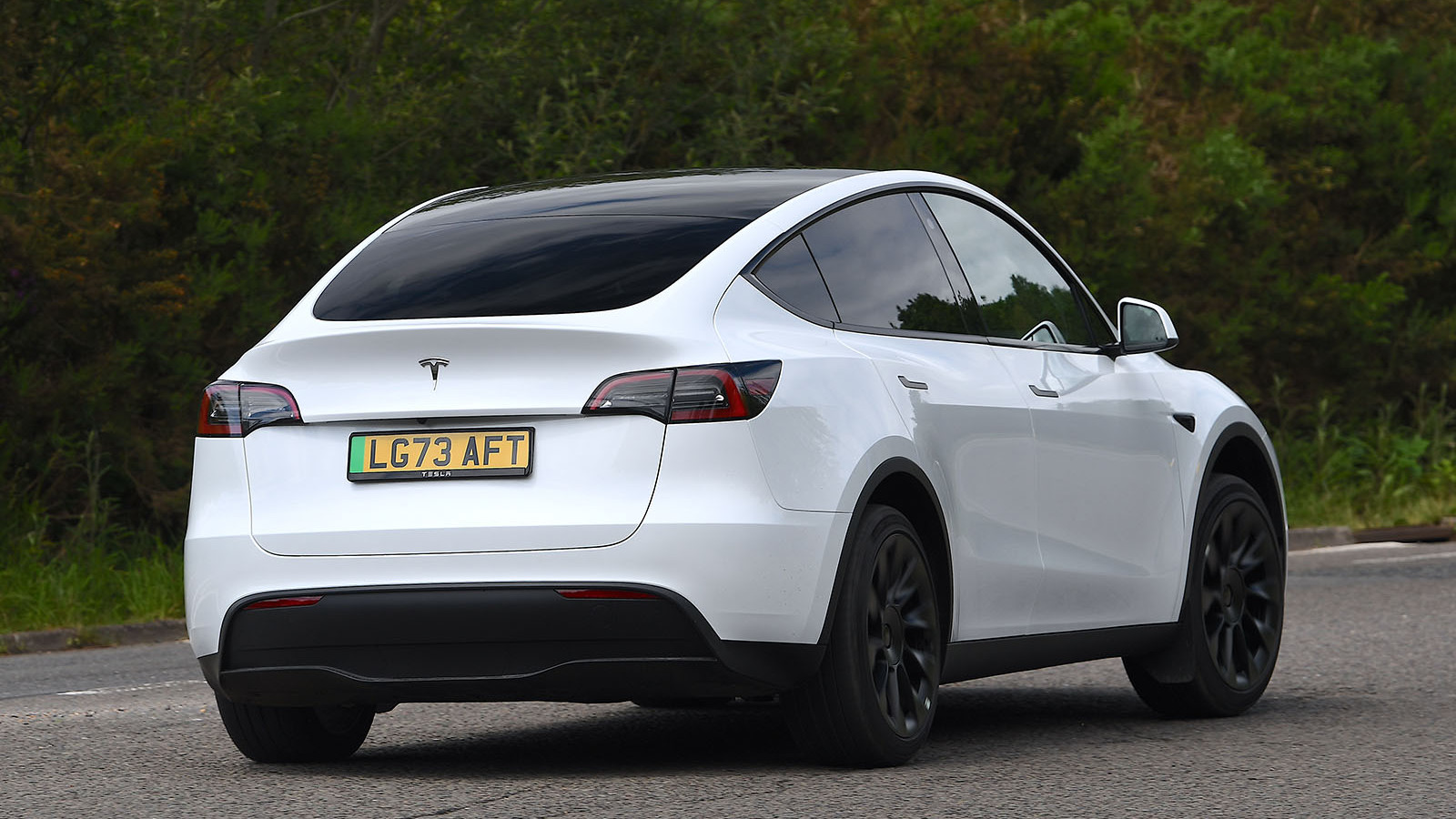 Tesla y rwd discount